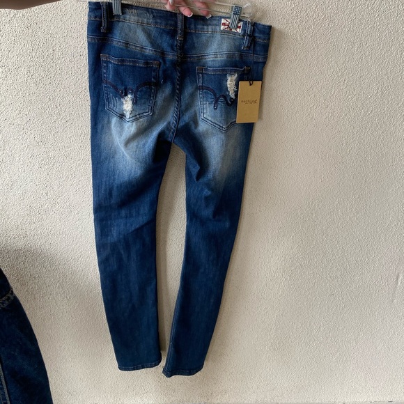 Jeans - Picture 2 of 2